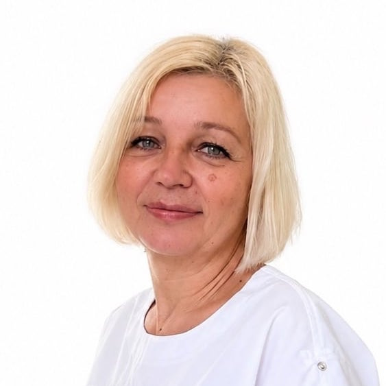 Кобяшева Наталья Владимировна: Стаж более 37 лет, Врач-стоматолог высшей категории